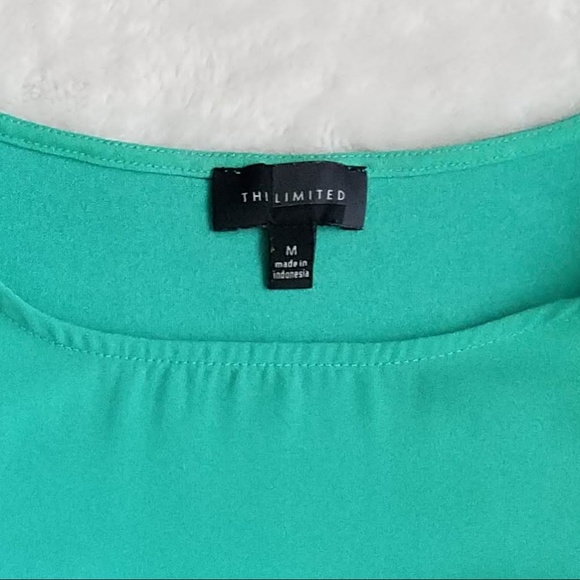 The Limited Mixed Media Flowy Top, Size M LIKE NEW - Picture 4 of 6